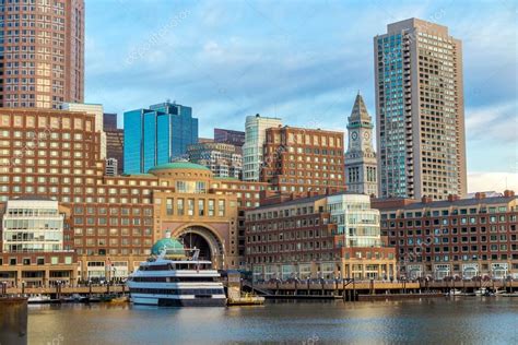 Boston Waterfront With Skyscrapers And Bridge — Stock Photo © F11photo