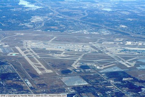 Detroit Metropolitan Wayne County Airport Dtw Photo