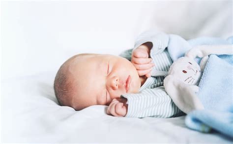 Selain itu, demam dan diare disertai rasa mual dan juga badan lemas. Moms Wajib Tahu, Ini Kadar Bilirubin Normal pada Bayi Baru ...