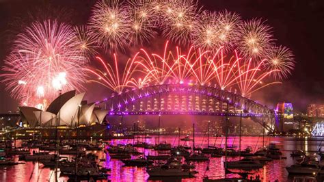 On new year's eve, dataran merdeka offers a breathtaking celebration in the heart of kuala lumpur. Sydney New Years Eve 2020