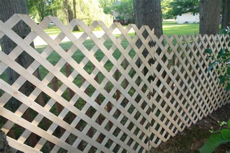 Are some of the key advantages of using the portable fence. Repurpose lattice: Make a temporary fence in your yard. We had a ton of lattice in our new (very ...