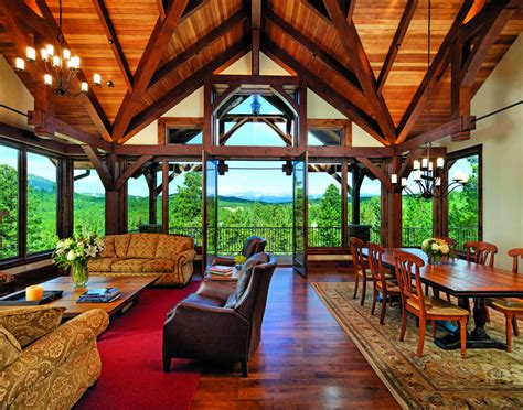 5 Delightful Log Home Dining Rooms