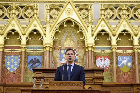 A fidesz néppárti tagsága már csak technikai kérdés. Gulyás Gergely: Esterházy János öröksége egyszerre ...