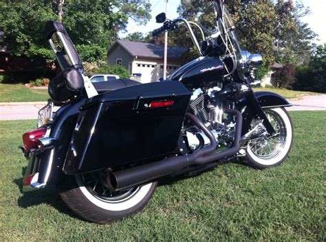 It's got a bit more presence, punch and space than the smaller 883cc family but without the weight and unwieldy feel of the 1340/1450cc big end motorcycles. Buy 2006 Harley-Davidson Sportster 1200 CUSTOM Cruiser on ...