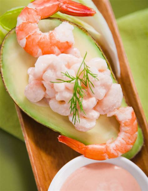 Avocat aux crevettes sauce cocktail pour 4 personnes