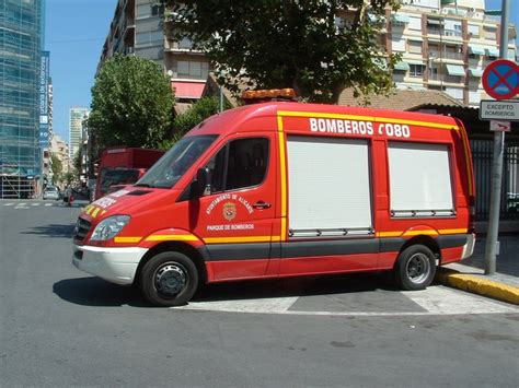 Fire Engines Photos - Spanish Fire Appliance Mercedes Benidorm