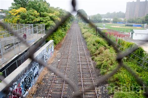 Photos Walk The Queensway A Possible High Line Style Park For Queens