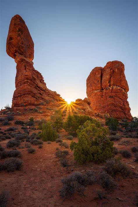 Sunrise Over Balanced Rock In Arches National Park Oc 1365x2048 R