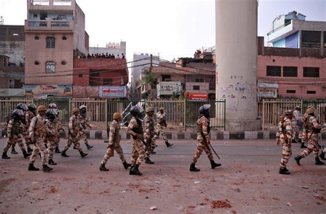 نارتھ ایسٹ دہلی میں ہو ئے فسادات کے معاملے میں پولیس نے عدالت میں چارج شیٹ داخل کیا