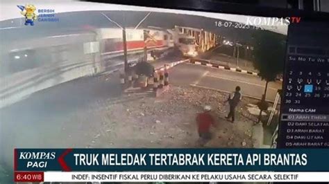 Ka Brantas Tabrak Truk Di Semarang Begini Penjelasan Kereta Tak Bisa Berhenti Mendadak