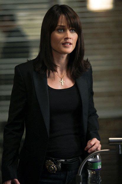 Gallery The 50 Hottest Female Cops On Tv Shows Complex Detective