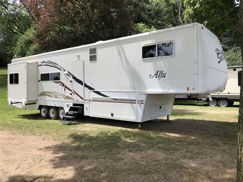 Used Travel Trailers And Park Models For Sale At Happy Hills Resort