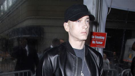 Eminem Once Lost 81 Pounds By Running 17 Miles Every Single Day Stack