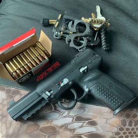 Fn Five Seven Iom With Ss198s Weapons Guns Guns And Ammo Fn Five
