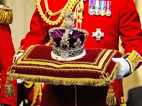 Queen Elizabeth Practices Wearing Imperial State Crown Before Ceremony