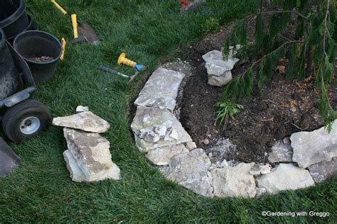 These rock garden instructions cover how to plan your rock bed, prepare the soil, and choose the best plants. Field Stone Edging DIY | Easy landscaping