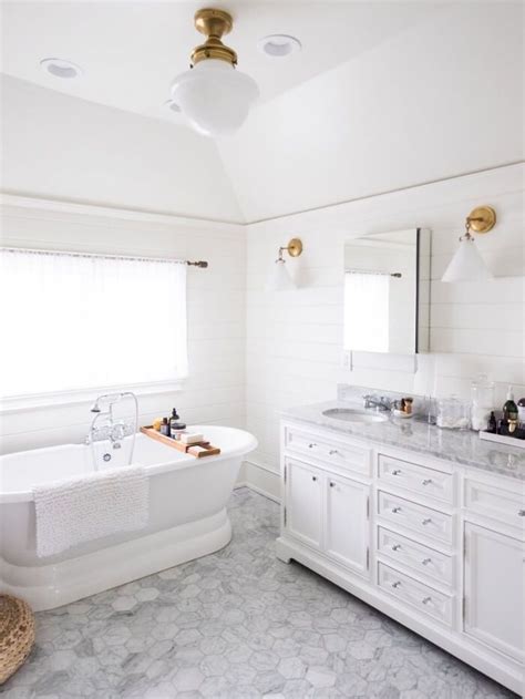 The 100 small bathroom design photos we gathered in the list below prove that size doesn't matter. 50 Best Bathroom Tile Ideas | Floor, Wall, Size, Small, Full Gallery Design!