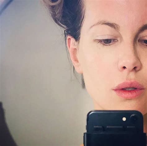 Kate Beckinsale Praises Mask Of Liquefied Cloned Foreskins