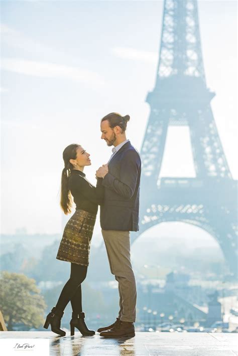 Pin On Couple Photo Shoot In Paris