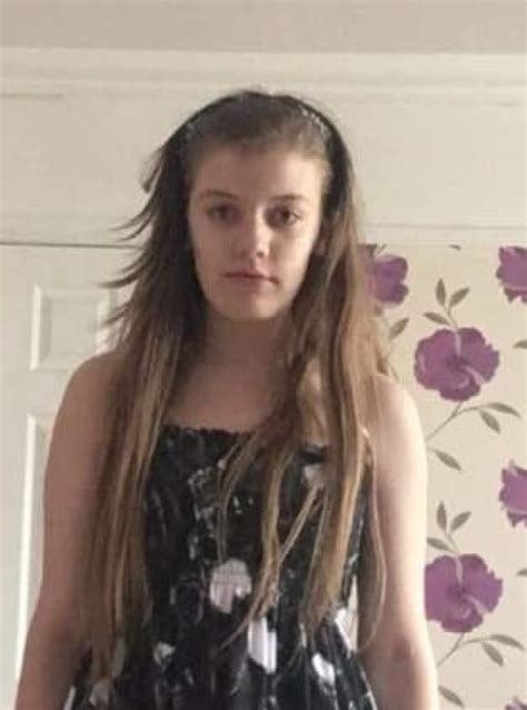 New Picture Of Murdered Girl 13 As Police Hunt Killer Metro