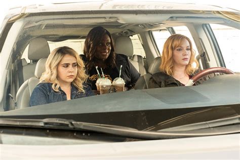 Good Girls Review The Best Crime Show Youre Not Watching Vanity Fair