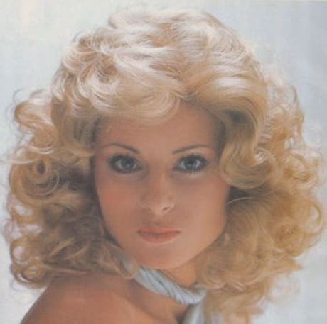 Popular looks included both short and long wavy hairstyles with patterned or colorful headbands and. 70s disco hairstyles