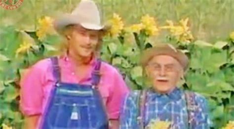 Alan Jackson Joins Hee Haw Cast For Comical Cornfield Sketch