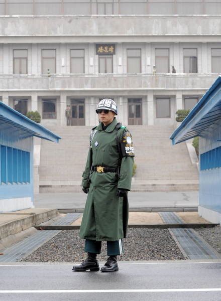 14 окт 2020 4:37 pm. 南北朝鮮間を区切る板門店（パンムンジョム）の共同警 ...