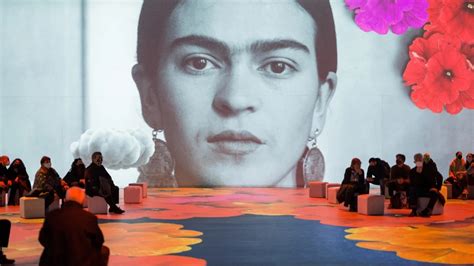 “frida Kahlo La Vida De Un ícono” La Biografía Inmersiva De La