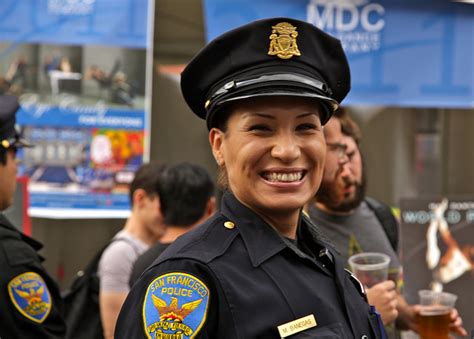 Woman Police Officer Femina
