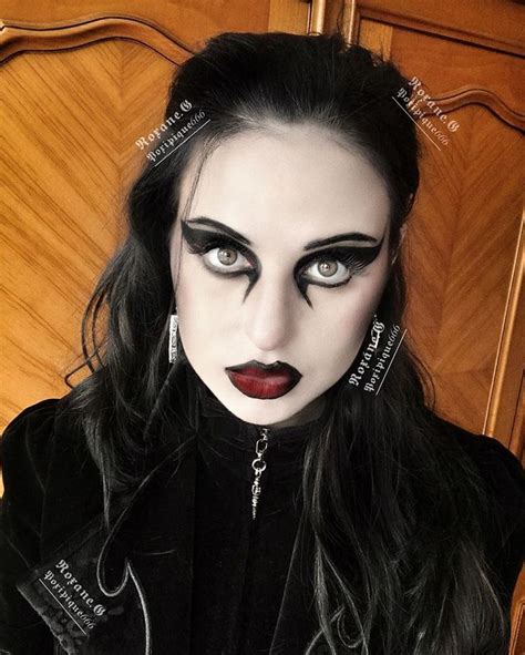 d like to say something to everyone who sends me this 🤣 👱‍♀ gothic makeup goth women