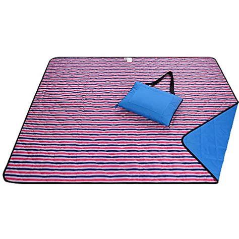 Best Oversized Beach Blankets To Have A Great Time On The Beach