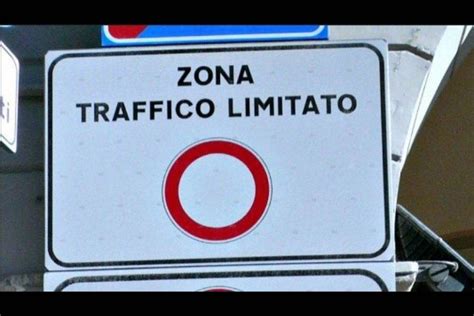 Attenzione Alle Zone A Traffico Limitato In Italia