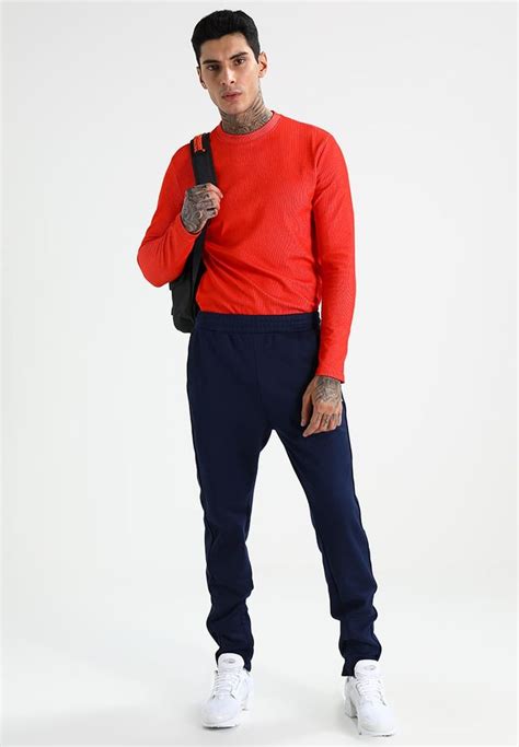 Tenemos la mejor selección de modelos, colores y estilos de pantalones jogger. Pin en Pantalones para hombre :: Chándal (Zalando)