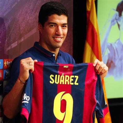 اليوم يصادف مرور 9 سنوات على تقديم لويس سواريز كلاعب جديد في برشلونة 🔵🔴 Barcelona Quick