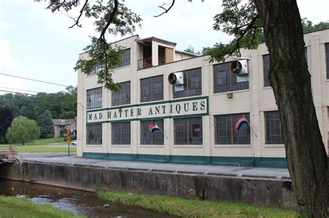 Mad Hatter Antique Mall Antiques 61 Willow St Adamstown Pa