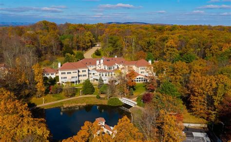 50 Cents Connecticut Mansion Gets A 13m Price Cut Ahead Of Million