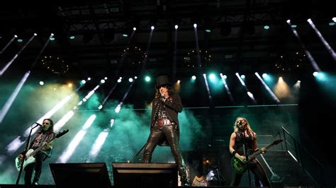 Alice Cooper Shocks Charlotte With A Rock Spectacle For The Ages