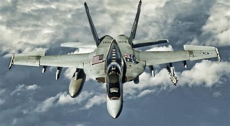 F18 Hornet Vs Super Hornet Size Navy F A 18e F Super Hornet And Ea 18g Growler Aircraft