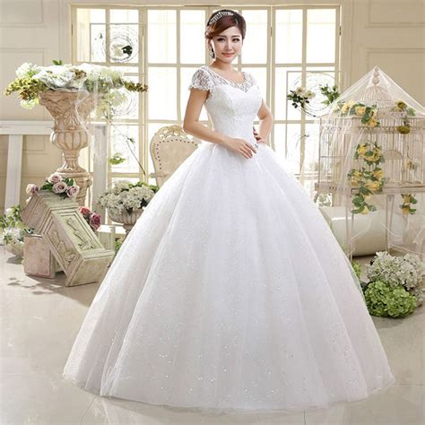 We have great 2021 wedding dresses on sale. Sexy lace backless bride ball gown red wedding dress women ...