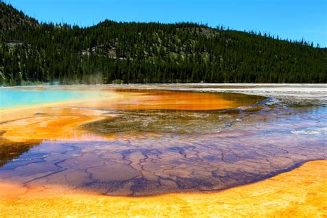 Grand Prismatic Springs Yellowstone National Park [5184x3456] Earthporn