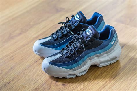 Nike Air Max 95 Essential Noise Aqua Sneaker Pickup And Unboxing