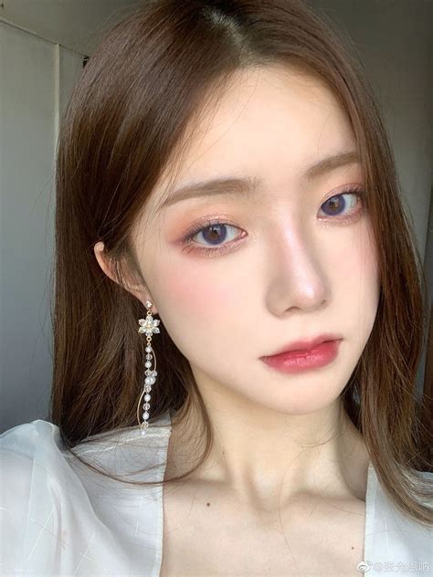 Pin By Giselle On Faces Korean Natural Makeup Korean Beauty