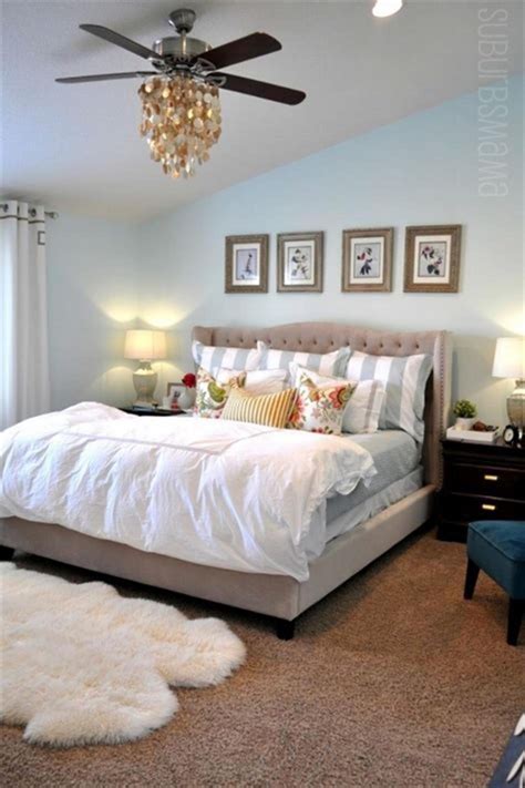 Bonjour and welcome to our photo gallery of beautiful master bedrooms decorated by professionals. 31 Amazing Ideas Master Bedroom Bedding - ComeDecor ...