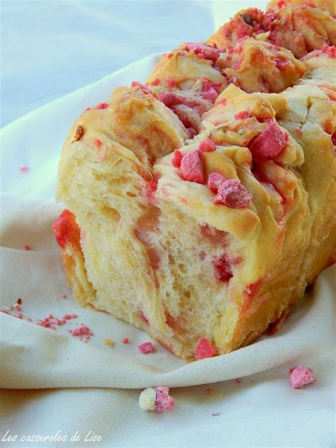 Brioche aux pralines roses