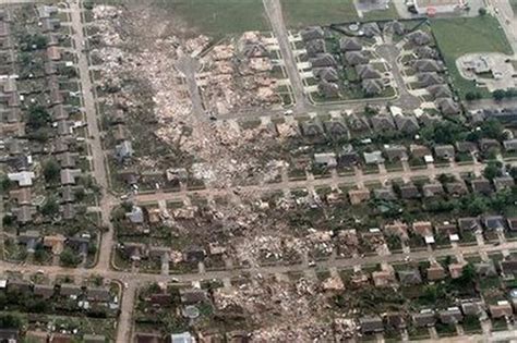 Crews Dig Through Night After Deadly Oklahoma Tornado 24 Confirmed