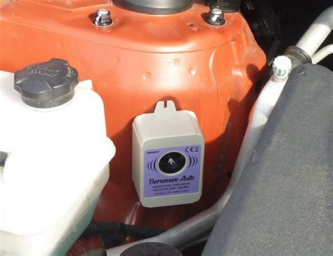 Deramax Auto Ultrazvukový Plašič Odpudzovač Kún A Hlodavcov Do Auta