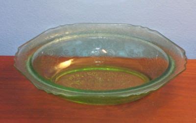 Florentine Poppy No Green Oval Vegetable Bowl Hazel Atlas Glass