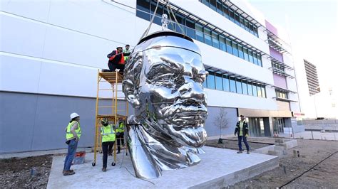 Lenin Mao Sculpture Kicks Off Downtown San Antonio Art Enclave
