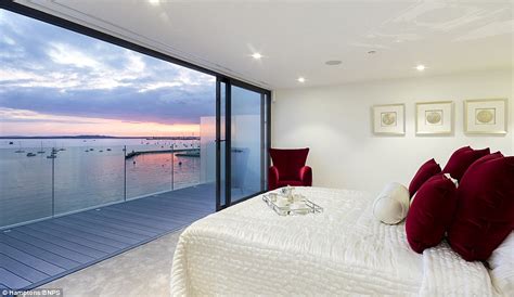 House with a good view 2 : Sandbanks home The Vanquish is on the market for £7 ...